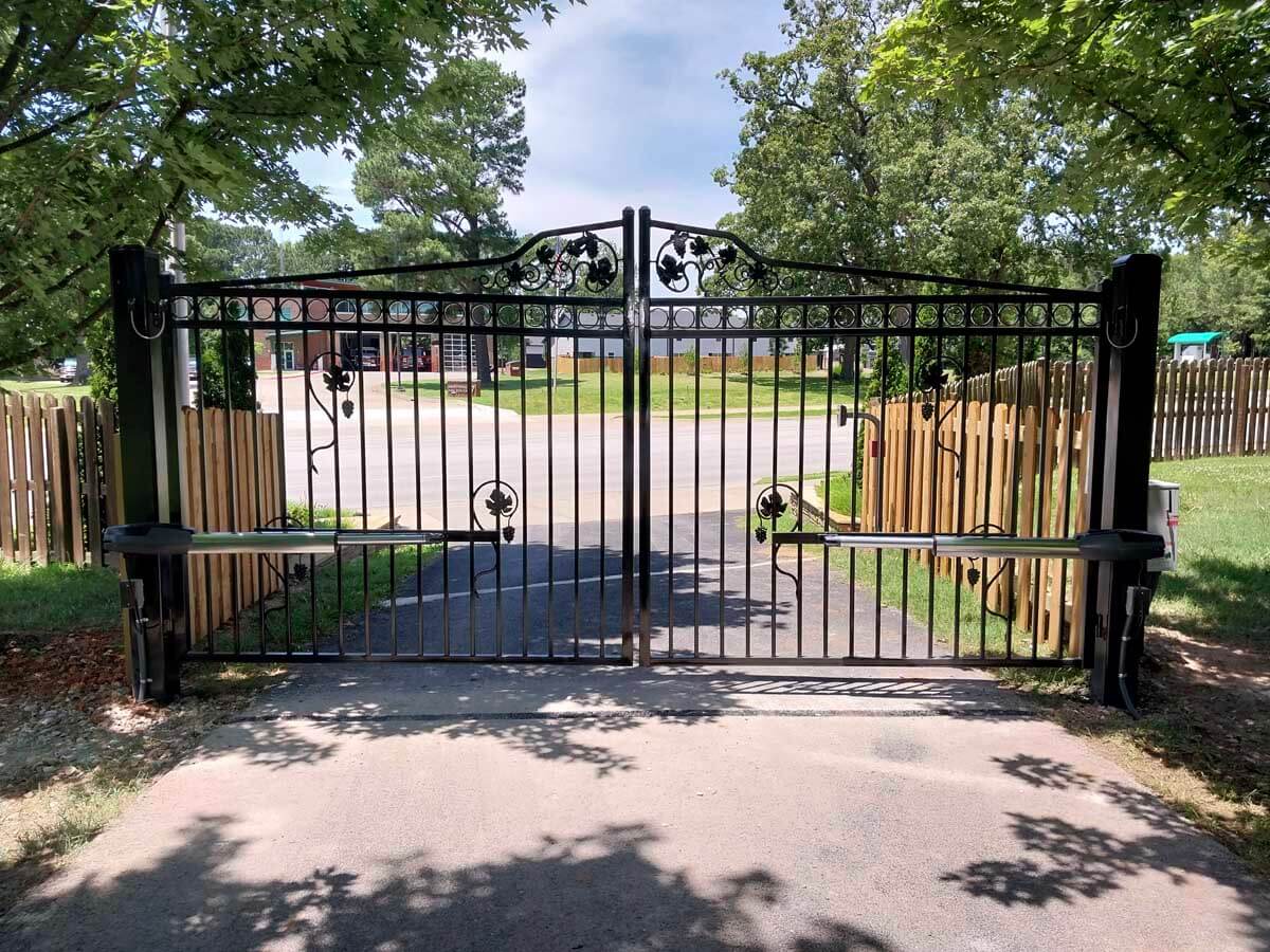NW Arkansas gate fence company