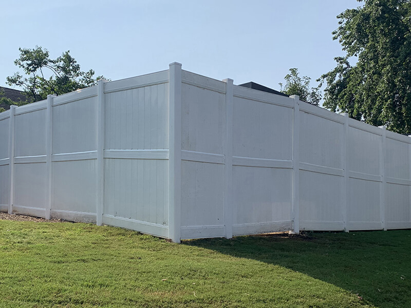 Vinyl fence installation NWA