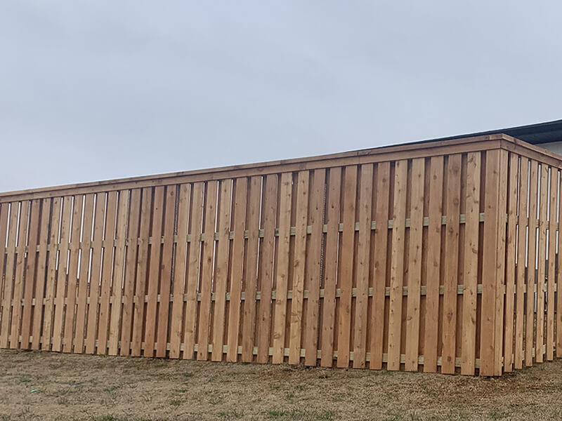 Wood fence Arkansas contractor
